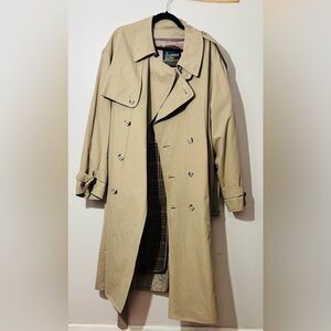 Vintage London Fog Beige Double-Breasted Trench Coat-44 reg (large)